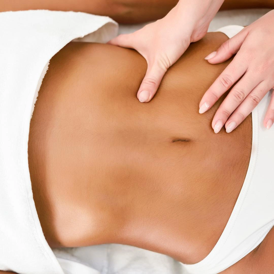 Drenagem linfática corporal realizada por profissional em Ipanema