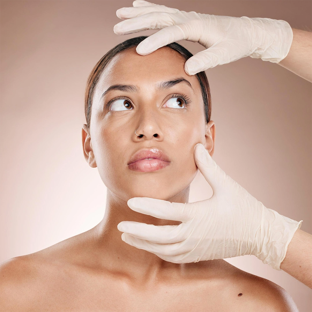 Tratamento de harmonização facial sem agulhas realizado por Luciana Simone