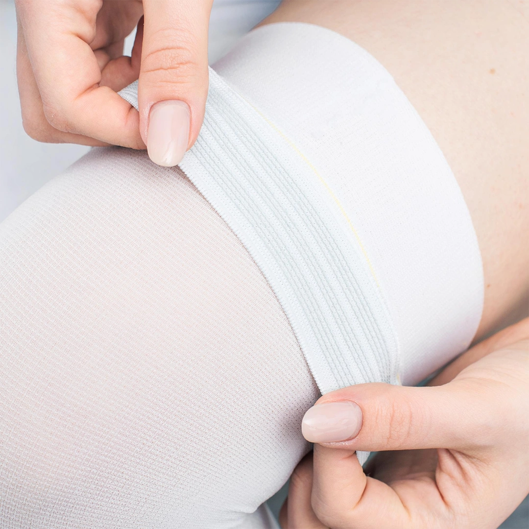 Cuidados no pós-operatório de cirurgia plástica realizados por Luciana Simone para recuperação segura e eficaz